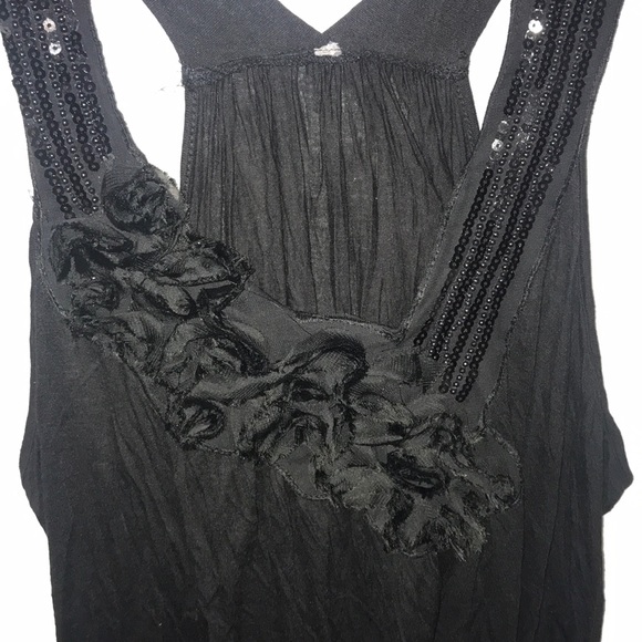 Black tank with floural accent at bust - Picture 2 of 5